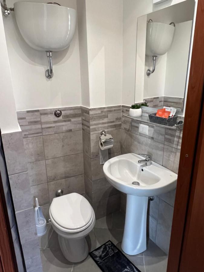 Saint Peter Vatican City Confortable Apartament Stellasia Casa Vacanza Рим Екстериор снимка